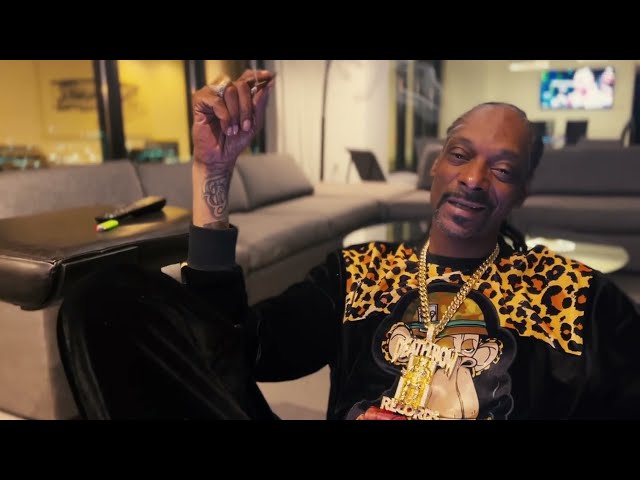 Snoop Dogg Ft. October London – Touch Away (official Music Video)