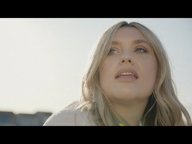 Ella Henderson – Filthy Rich (official Video)