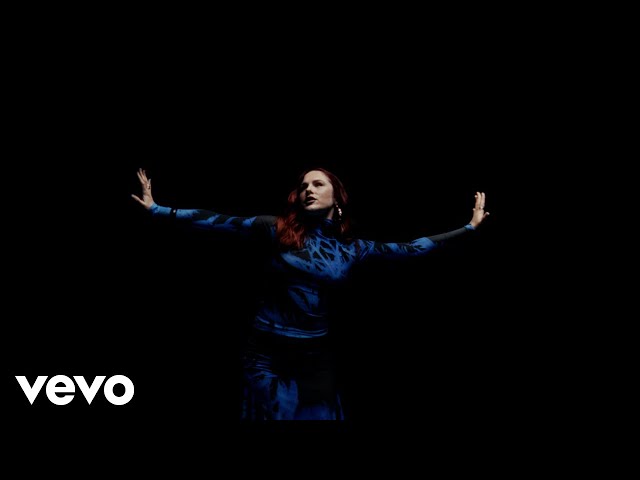 Sub Focus, Katy B – Push The Tempo (official Video)